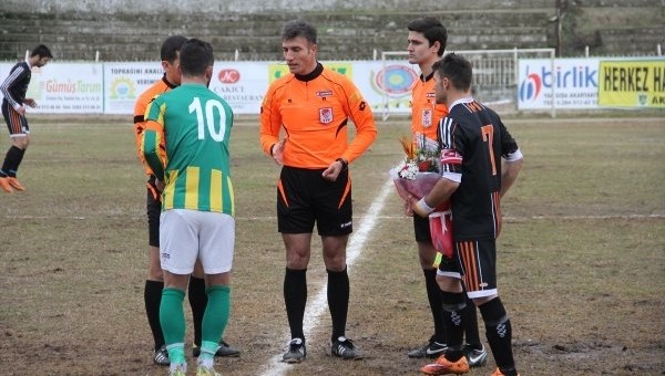 Süper Lig hakemi Özgür Yankaya amatör maç yönetti