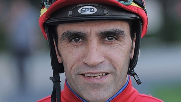 Ünlü jokey Karataş'ın talihsiz kazası