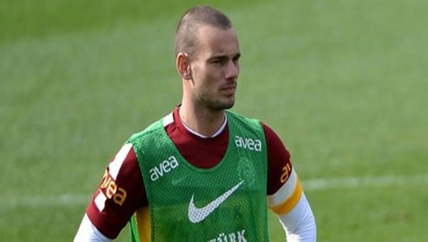Wesley Sneijder'in Türkçe konuştuğu 5 an