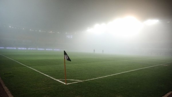 Beşiktaş-Mersin İY maçındaki yoğun sis sosyal medyayı salladı - Süper Lig Haberleri