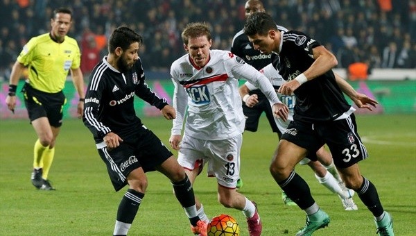 Beşiktaş'ın büyük şanssızlığı! Direkleri geçemedi