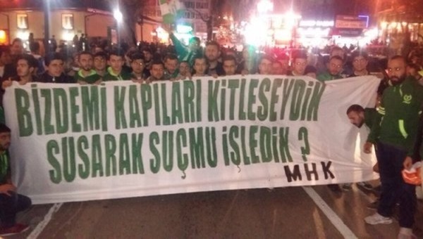 Bursaspor taraftarından TFF'ye büyük protesto - Süper Lig Haberleri