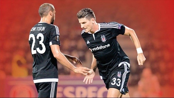 Cenk Tosun'dan Mario Gomez'e destek - Beşiktaş Haberleri