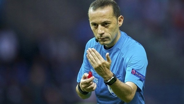 Cüneyt Çakır'ın derbi karnesi - Süper Lig Haberleri