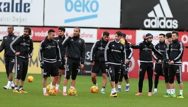 Derbi öncesi Beşiktaş'ı korkutan sakatlık