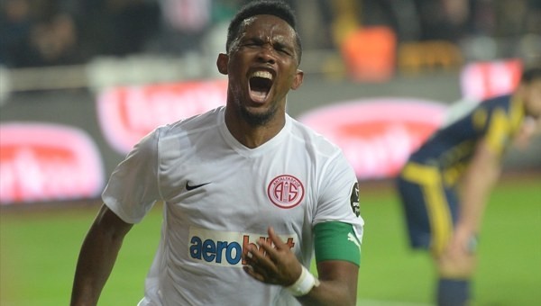 Eto'o 3 büyükleri affetmiyor!