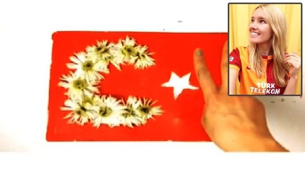 Galatasaray aşığı Amerikalı modelden alkışlanan paylaşım
