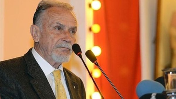 ikinci başkan Cengiz Özyalçın: 'Mustafa Denizli'ye sorun'