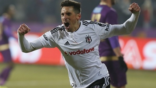 Jose Sosa için 14 milyon Euro'luk teklif