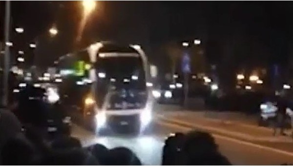 Juventus'un otobüsüne saldırı - İZLE