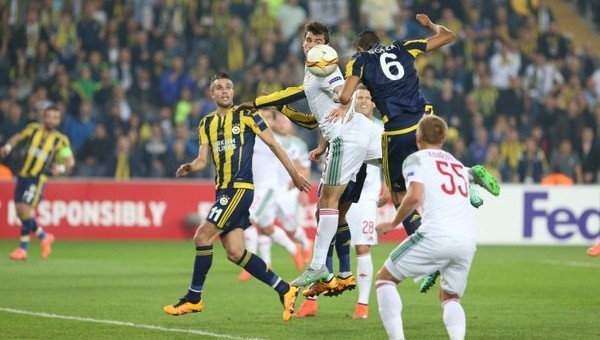 Kadıköy'de Vitor Pereira ve Gökhan Gönül'e sevgi seli - Fenerbahçe Haberleri