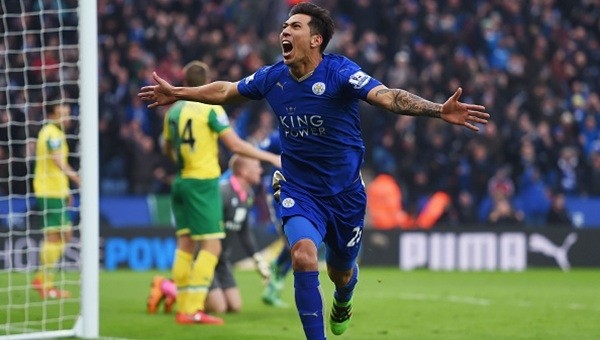 Leicester City son dakikalarda güldü