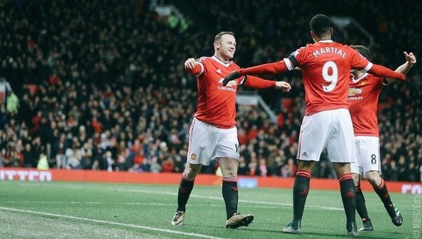 Manchester United farklı kazandı