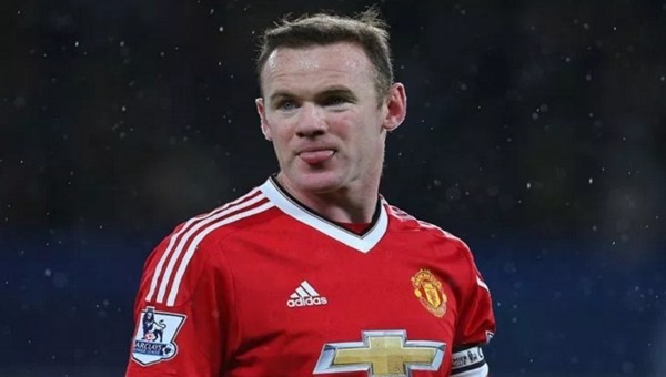 Manchester United'a Rooney'den kötü haber