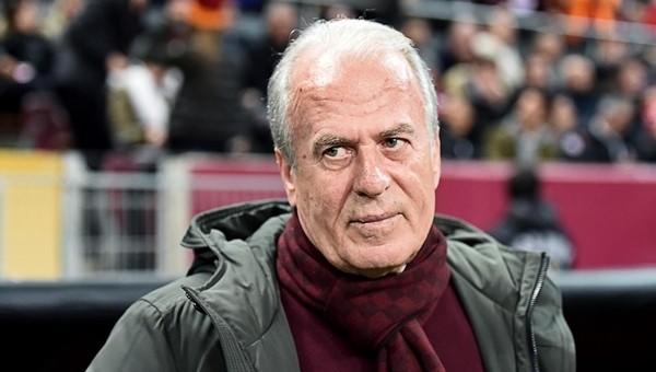 Mustafa Denizli'den Burak Yılmaz yorumu