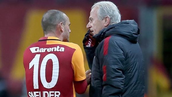 Mustafa Denizli'den Sneijder'e özel görev
