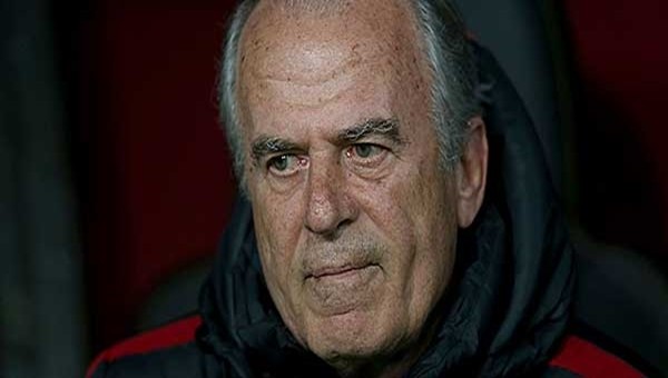 Mustafa Denizli'den zorunlu tercihler