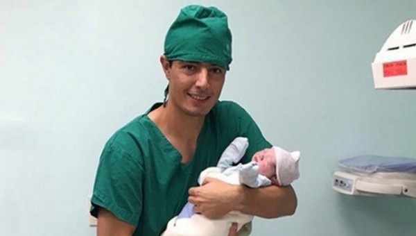 Oscar Cardozo ikinci kez baba oldu