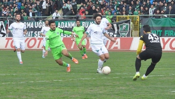 Yeşil siyahlılar eriyor - Sakaryaspor Haberleri