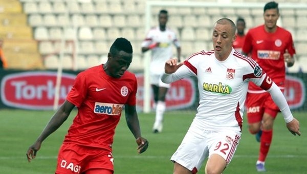 Sivasspor ile Antalyaspor'un mücadelesinde çıt çıkmadı