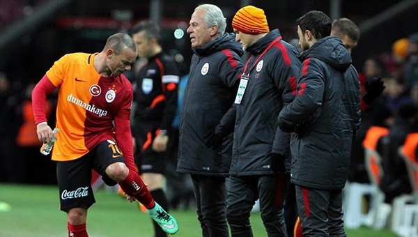 Sneijder'den Mustafa Denizli açıklaması