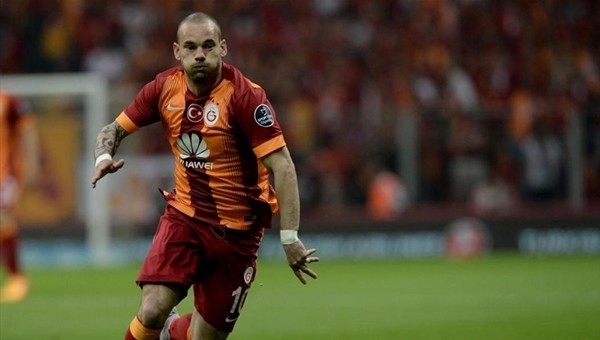 Sneijder'in menajerinden ŞOK rest