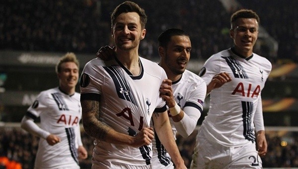 Tottenham dolu dizgin