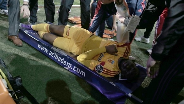 Trabzonspor - Kayserispor maçında şok sakatlık - Süper Lig Haberleri