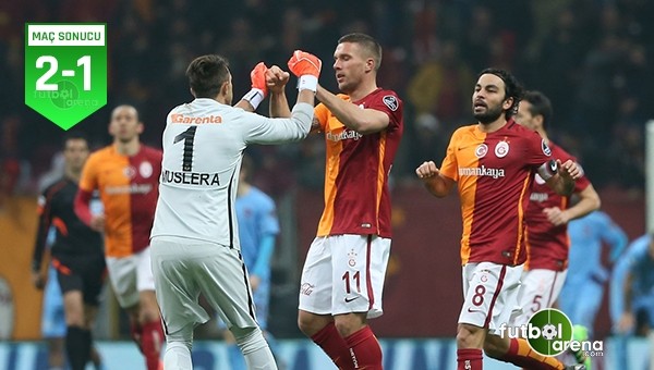 TT Arena'da 3 gol 4 kırmızı kart!