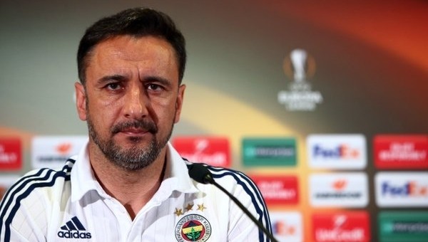 Vitor Pereira'dan Lokomotiv Moskova hocasına selam tepkisi - İZLE