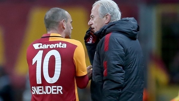 Wesley Sneijder'in siniri bozuldu