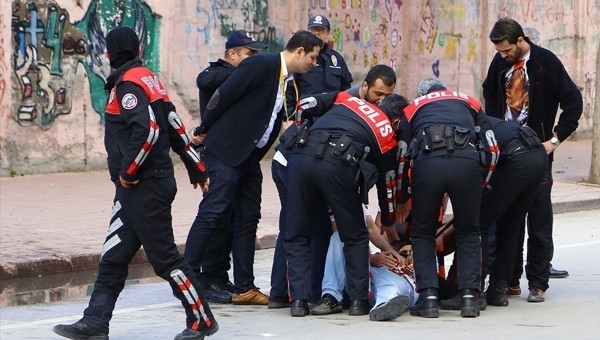 Adana'da derbi öncesi çıkan büyük kavgada kan aktı