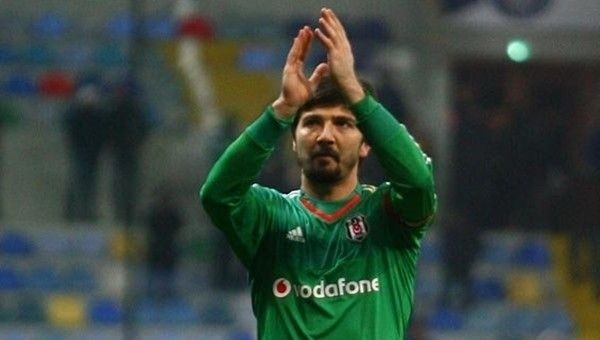 Avni Aker'de Tolga Zengin'e sevgi seli