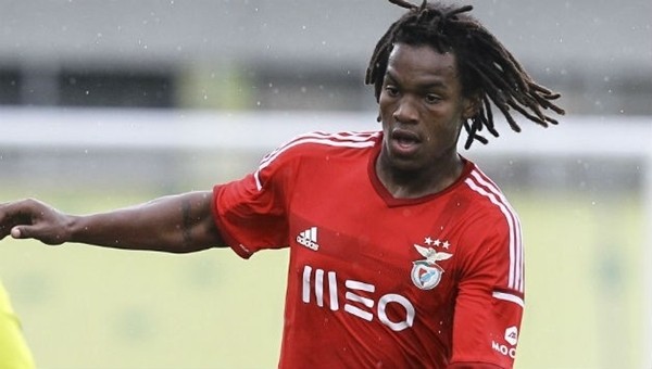 Benfica, Manchester United'dan servet istiyor