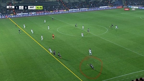 Beşiktaşlıları çıldırtan ofsayt kararı!