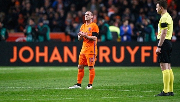 Galatasaray'a Wesley Sneijder şoku