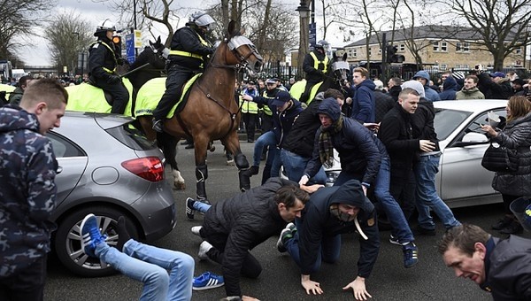 Derbi öncesi ortalık karıştı! Kan döküldü...