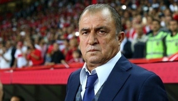 Viyana'da Fatih Terim'den Volkan Şen'e kesik