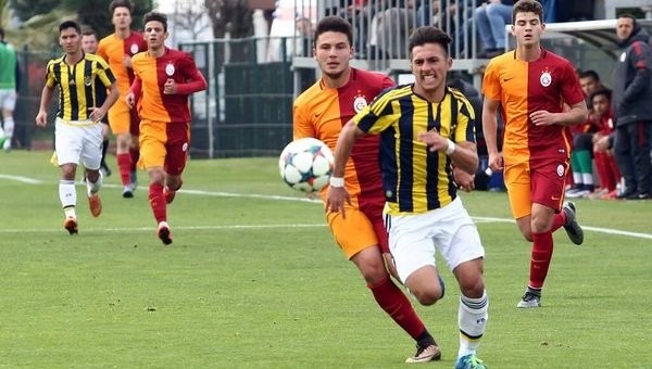 Fenerbahçe derbide Galatasaray'ı yendi