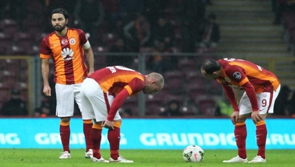 Galatasaray'a eski dostlar acımıyor - Süper Lig Haberleri