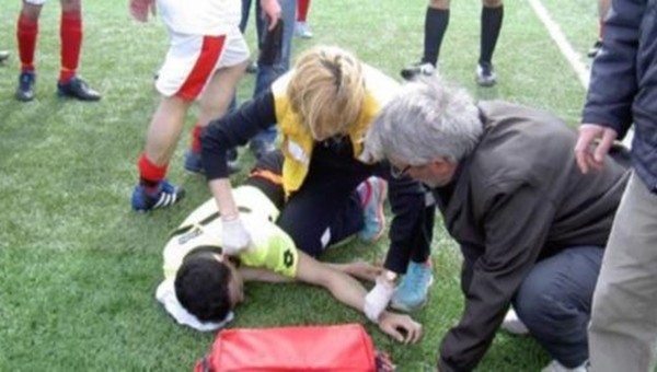 Maçta kalp krizi geçiren hakem öldü - Amatör Lig Haberleri
