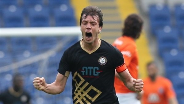 Osmanlıspor gol düellosunda Başakşehir'i devirdi
