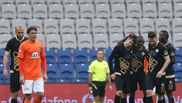 Süper Lig'de hakem skandalı! Tam 3 penaltı...