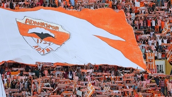 Adanaspor taraftarlarından TRT'ye göndermeli pankart - Adana Haberleri