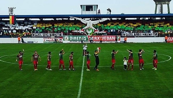 Amedspor'dan Aydınspor maçında protesto - Spor Toto 2. Lig Haberleri