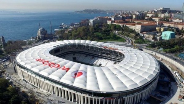 Beşiktaş taraftarının Vodafone Arena çılgınlığı