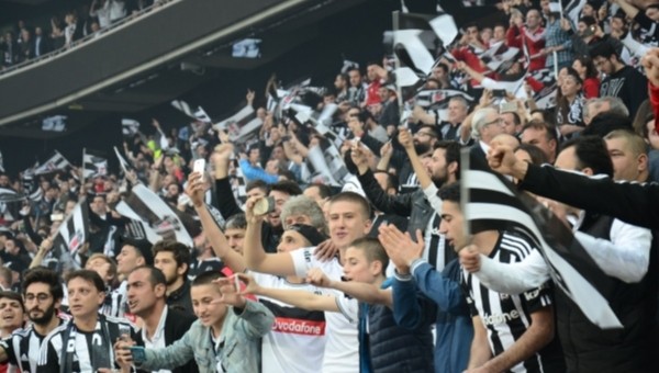 Beşiktaş taraftarları biletlere hücum etti - Süper Lig Haberleri
