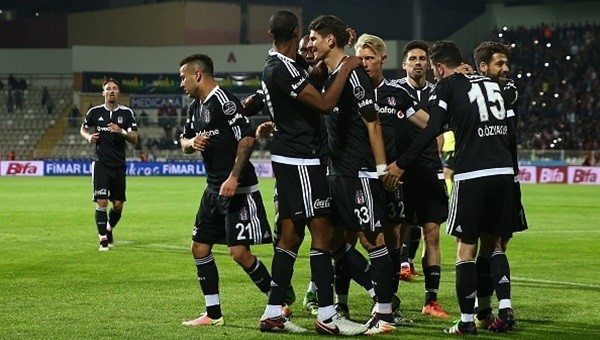 Beşiktaş'ta Galatasaray derbisi öncesi kart alarmı - Süper Lig Haberleri