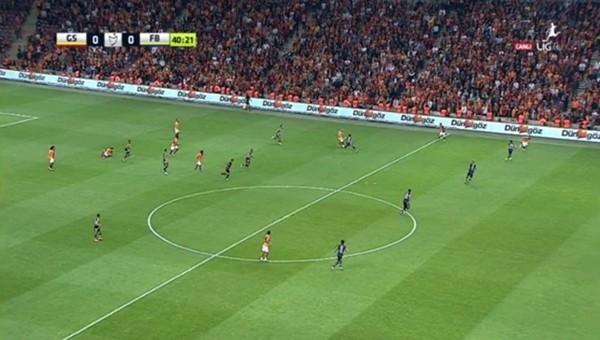 Derbide Galatasaray'ı çıldırtan ofsayt kararı