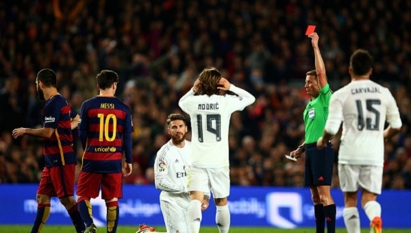 Barcelona - Real Madrid derbisinde Real Madrid'in verilmeyen golü, Sergio Ramos'un kırmızı kartı